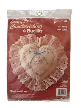 Vintage BUCILLA *NEW* Pillow Ruffle Kit Gallery of Stitches Candlewicking 1980s